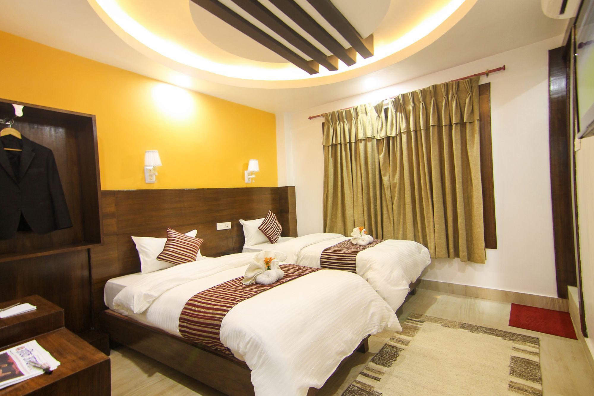 Hotel Lakeside Pokhara Exteriör bild